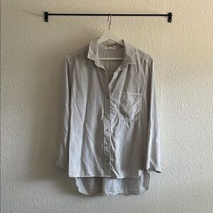 Bella Dahl Light Gray Casual Button Down Shirt
